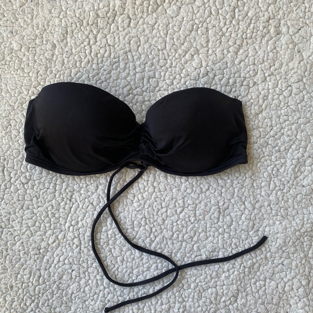 Black Strapless Victoria’s Secret Bikini Top 34C